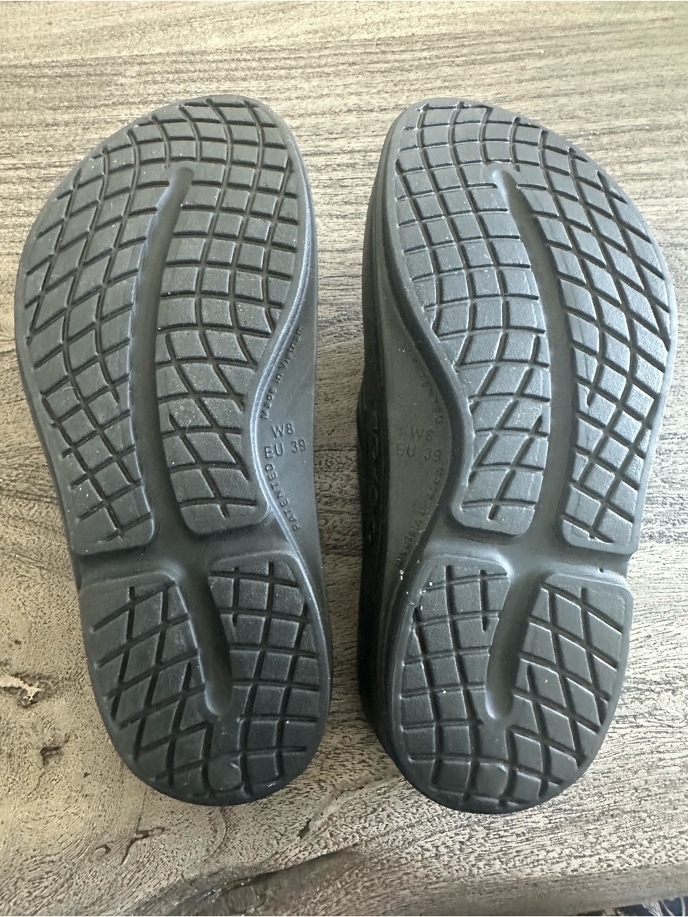 OOFOS Black Platform Thong Sandals - Picture 4 of 6